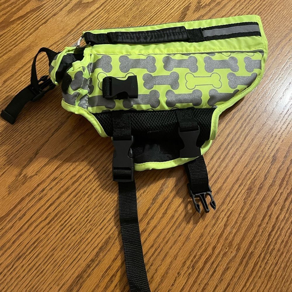 Dog flotation vest reflective bone print vest